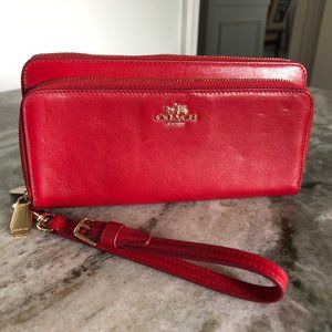 Coach Double Zip Wristlet